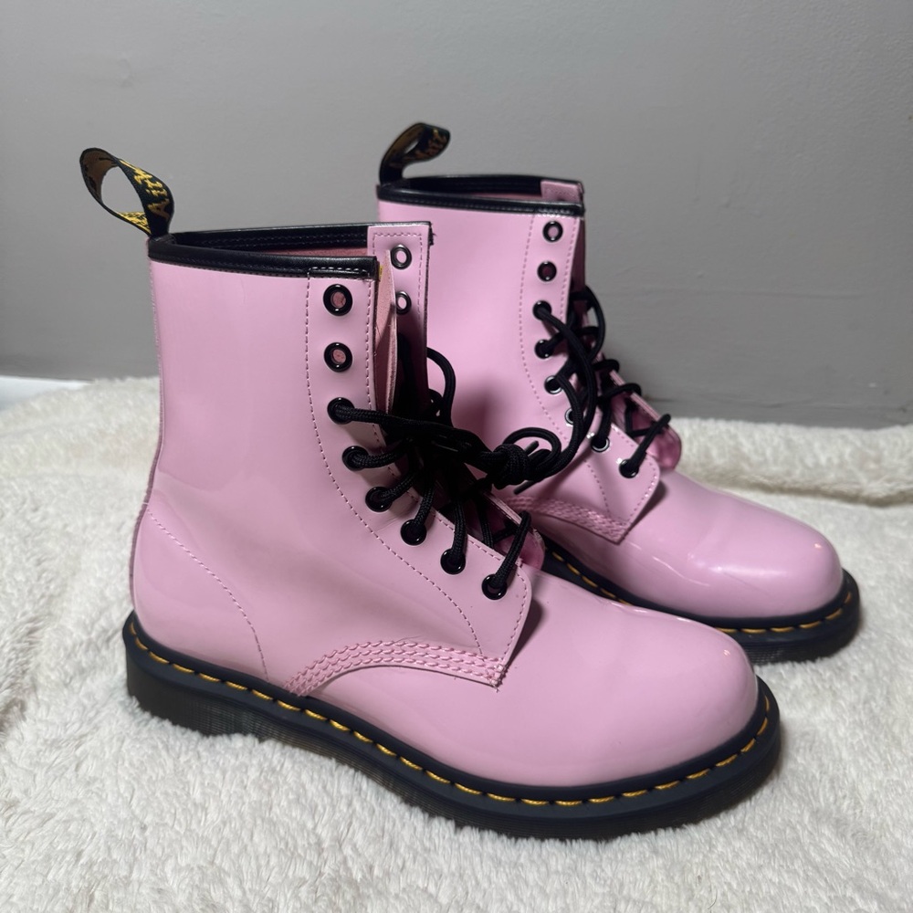 Dr. Martens 26425 Womens Pink Black Leather Lace Up Combat Boots Size 10